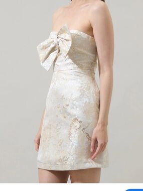 Sugarlips Strapless Bow Jacquard Mini Dress in Ivory Champagne